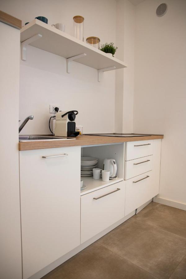 Easy Milano Apartment Navigli Bagian luar foto