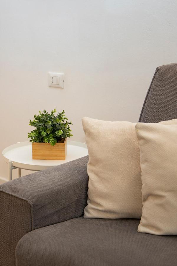 Easy Milano Apartment Navigli Bagian luar foto
