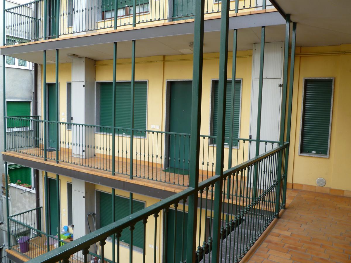 Easy Milano Apartment Navigli Bagian luar foto