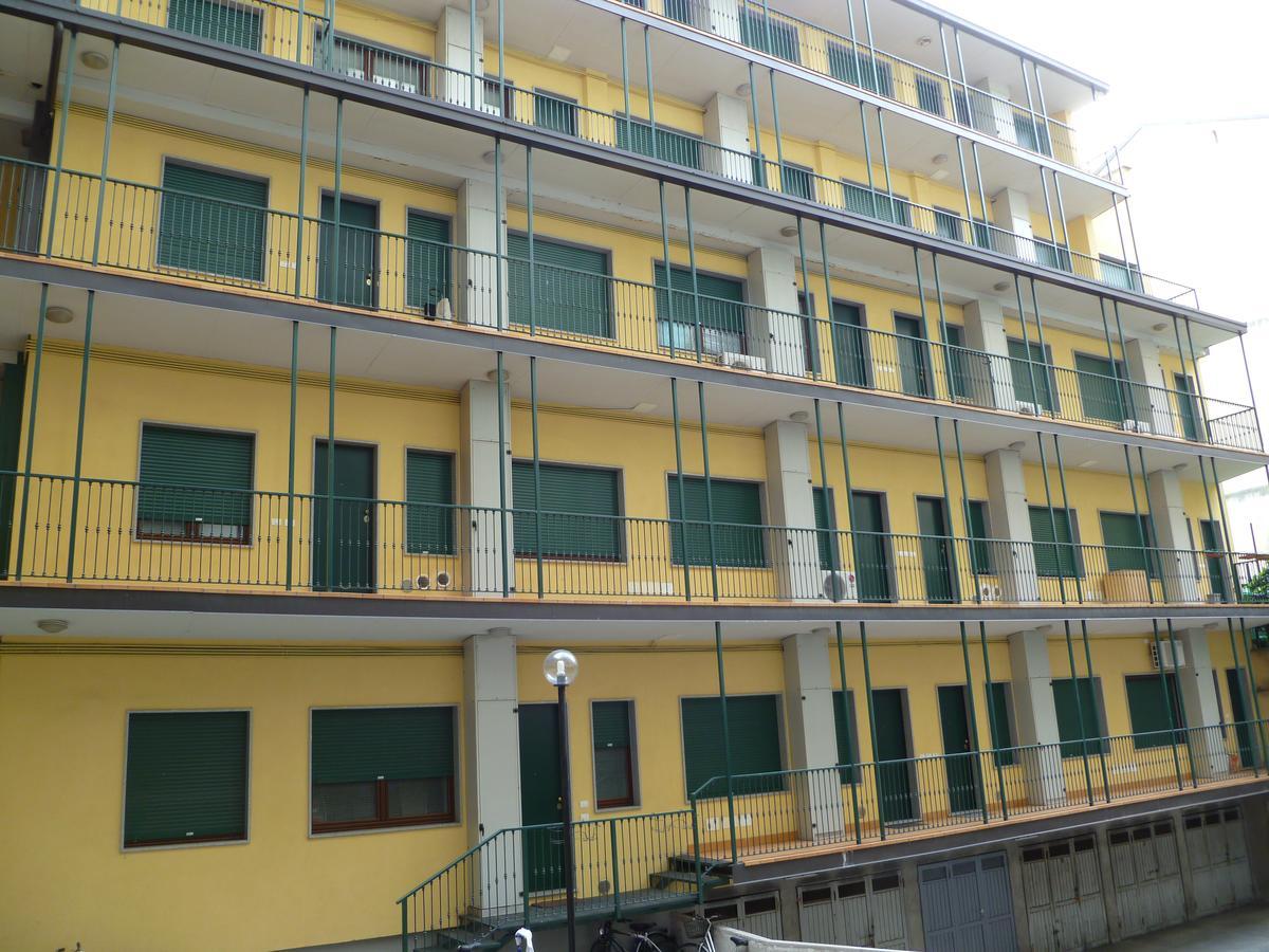 Easy Milano Apartment Navigli Bagian luar foto
